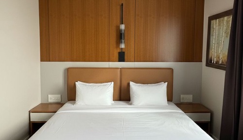 Basic Double Room, 1 King Bed