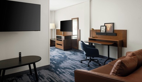 Studio, 1 King Bed with Sofa bed, Hearing Accessible