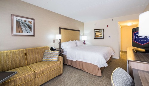 One King Bed, Non-Smoking, Accessible