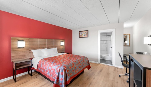 Standard Room, 1 Queen Bed, Non Smoking