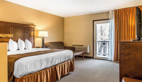 Lakeside Deluxe Room, 1 King bed