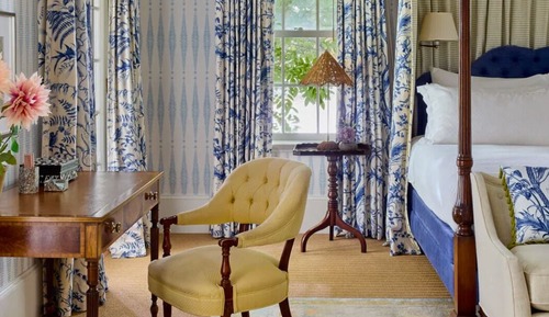 Signature Room, 1 King Bed, Mobility Accessible (Roll-in Shower)