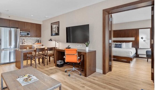 Suite, 1 King Bed