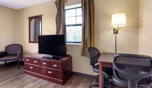 1 King Bed | Suite, Nsmk, Kitchen, Sofa-Bed