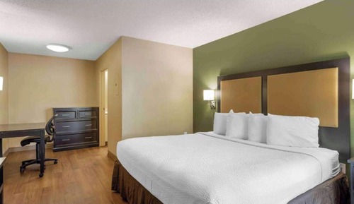 Suite, 1 King Bed with Sofa bed, Non Smoking (Refrigerator & Microwave)