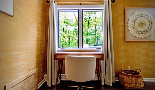 Deluxe Suite, 1 King Bed, Balcony