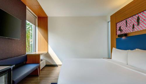 Guest Room, 1 King