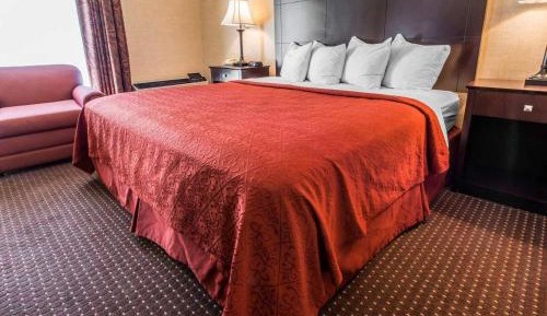 King Suite with Sofa Bed - Non-Smoking
