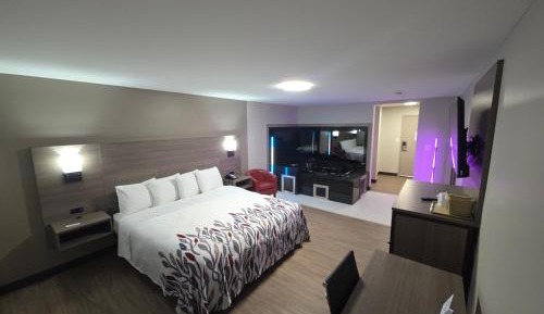 Superior King Room with Spa Bath Non-Smoking