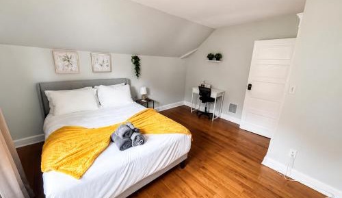 Double Room with Shared Bathroom