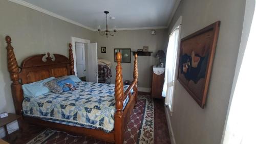 Queen Room with Garden View