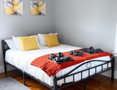 Double Room with Shared Bathroom