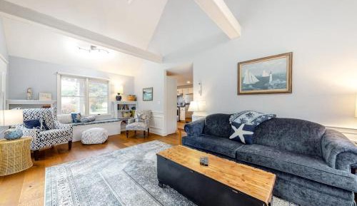 Three-Bedroom Vacation Home 