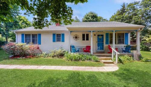 Three-Bedroom Vacation Home 