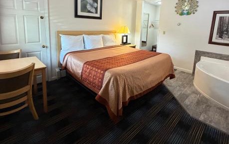 King Room with Spa Bath