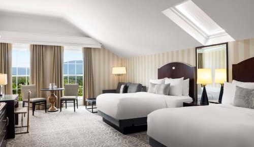 Premier 2 Queen (Main Resort)