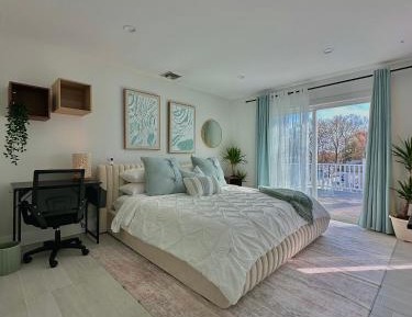 King Room with Balcony