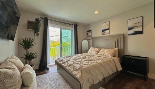 Queen Room with Balcony