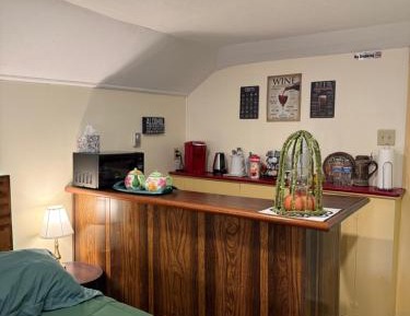 Quadruple Room with Private Bathroom