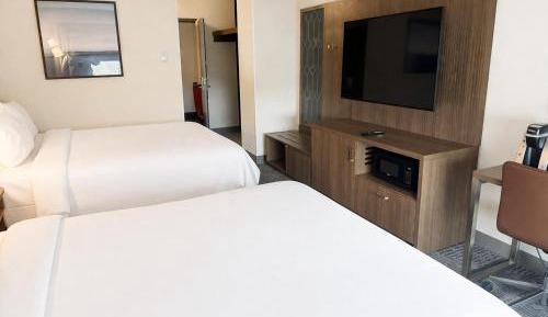 Standard Queen Room with Two Queen Beds