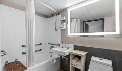 Double Room with Two Double Beds - Mobility Access/Non-Smoking
