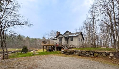 Three-Bedroom Vacation Home 