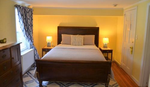 Queen Room