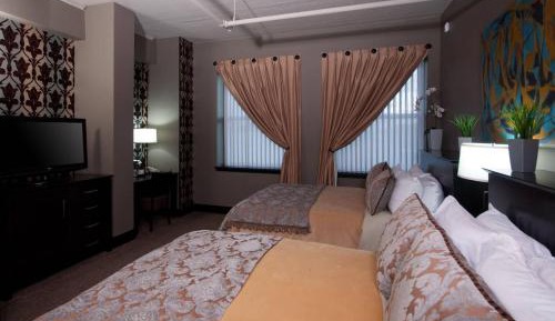 Standard Queen Room