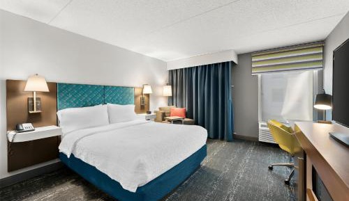 Queen Room with Mobility Access/Non-Smoking