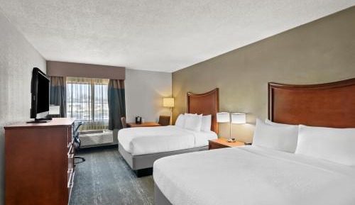 Quadruple Room with Two Queen Beds - Disability Access/Non Smoking