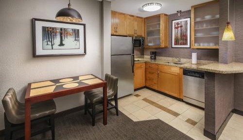 One-Bedroom King Suite with Sofa Bed and Transfer Shower - Mobility/Hearing Accessible