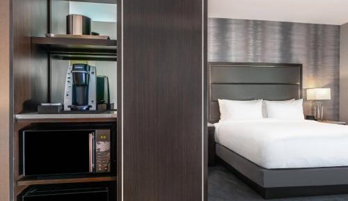 King Room - Mobility and Hearing Accessible with Roll-in Shower