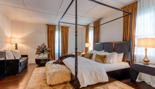 Superior King Room