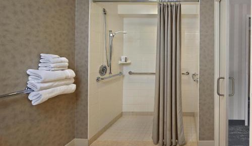 King Room with Roll-in Shower - Mobility and Hearing Accessible