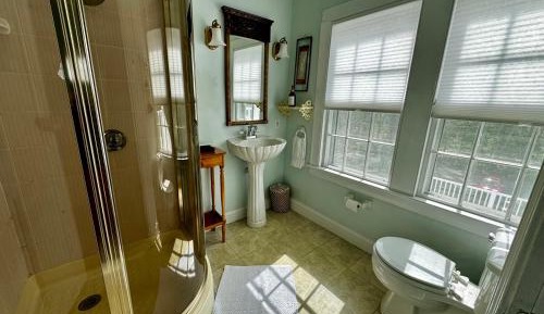 Queen Room with Garden View