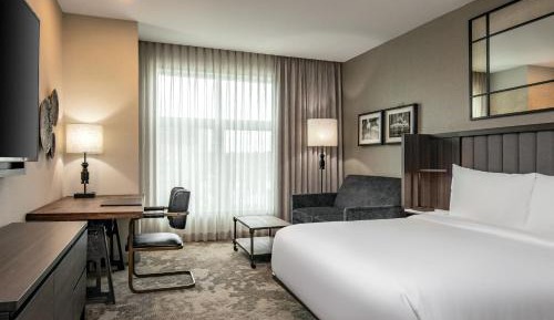 King Room with Sofa Bed and Street View