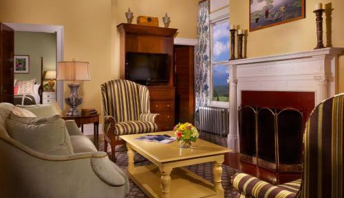 Luxury King Suite - One Bedroom