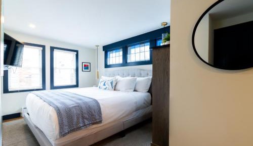 Standard King Room