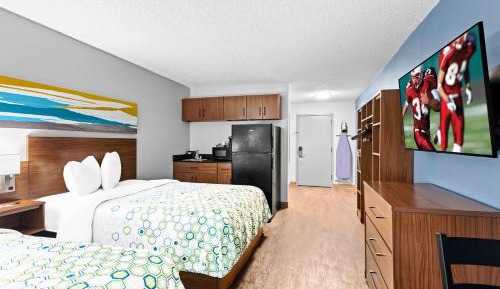 Studio Room with Two Double Beds Non-Smoking