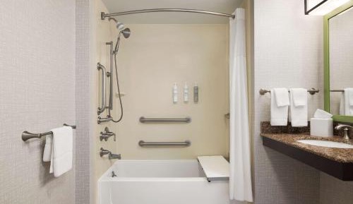 Queen Room with Two Queen Beds - Mobility Access/Non-Smoking