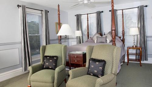 Coolidge Deluxe Bedroom