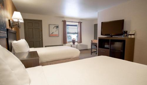 Deluxe Double Room with Two Double Beds - Non-Smoking