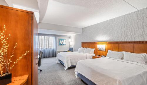Queen Room with Two Queen Beds and Bathtub - Mobility Access/Hearing Accessible