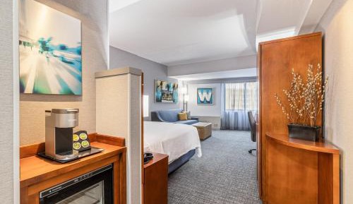 King Room with Bathtub - Mobility Access