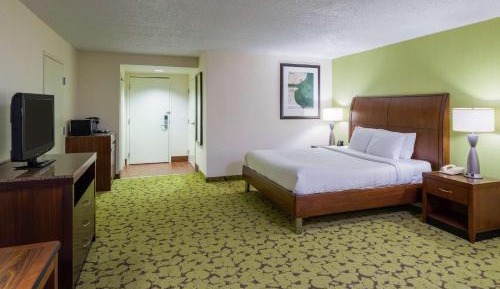 Premium King Room