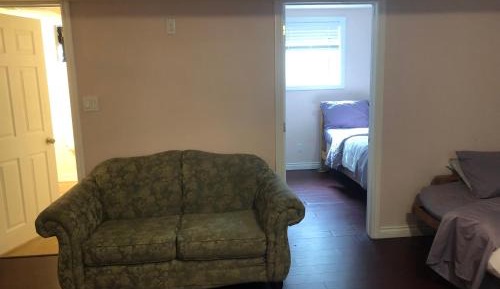 Deluxe Queen Suite