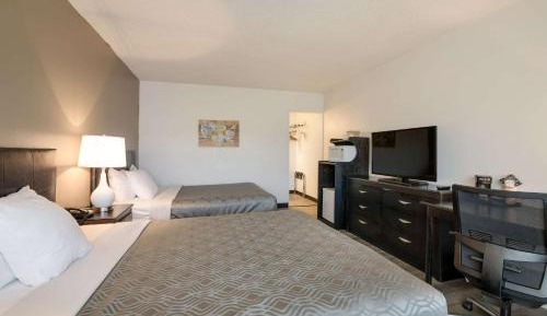 Standard Queen Room with Two Queen Beds - Non-Smoking