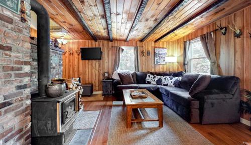 Three-Bedroom Vacation Home 