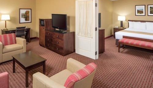 King Suite - Accessible/Non-Smoking