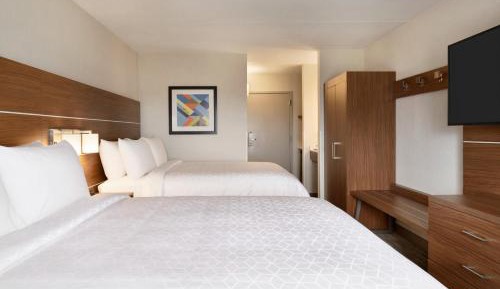 Standard Room with Two Queen Beds